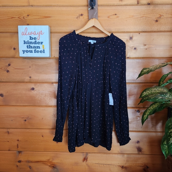Sonoma Tops - Sonoma 💜 NWT Maternity Blue Floral Peasant Tunic‎ Stretch Top Keyhole Pleated L